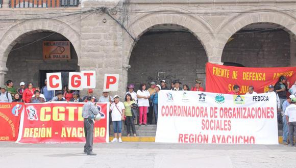 Manifestantes toman como rehenes a trabajadores de la Gobernación de Ayacucho