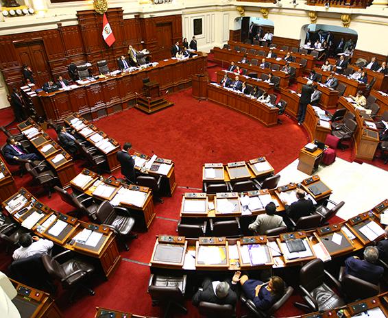 Aprueban ley que pena a funcionarios desde su elección por actos de corrupción