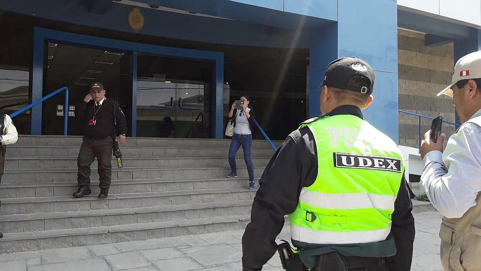 Chiclayo: Alerta de bomba genera pánico en la sede del Ministerio Público (VIDEO)