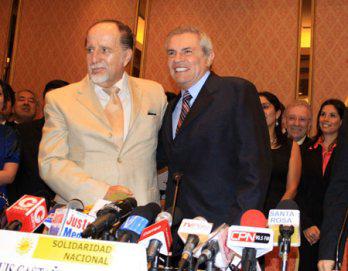 Martín Belaúnde va primero con Castañeda