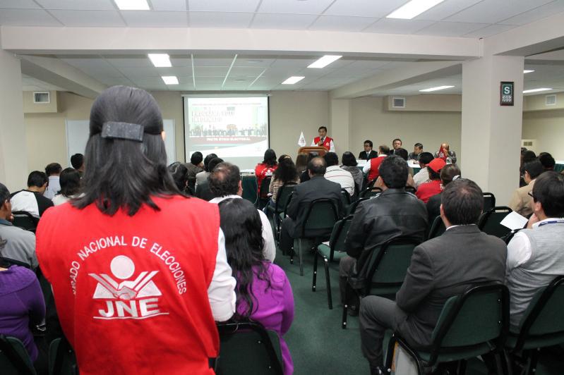 Crece desafiliación de grupos políticos de población puneña