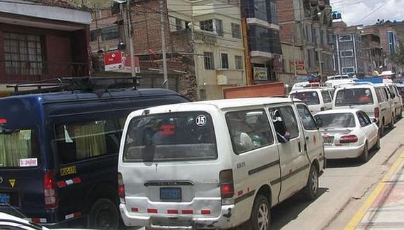 Internan vehículos indocumentados en almacén municipal de Puno