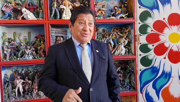 Rector pidió al gobernador Carlos Rúa cumplir promesas de Oscorima con la Unsch
