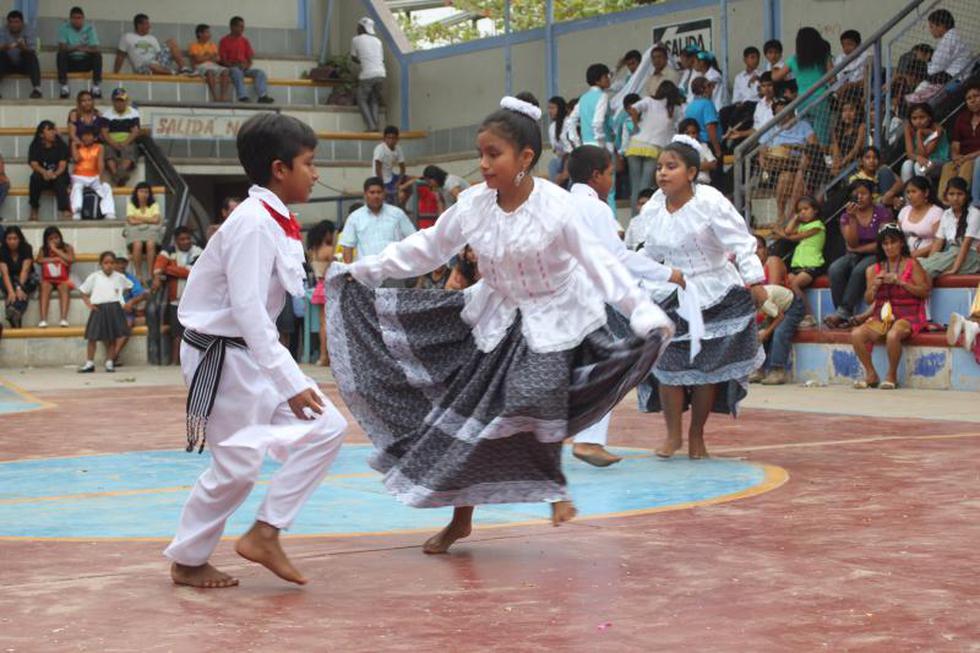 Escolares de Piura barren con premios juegos florales nacionales 2012 