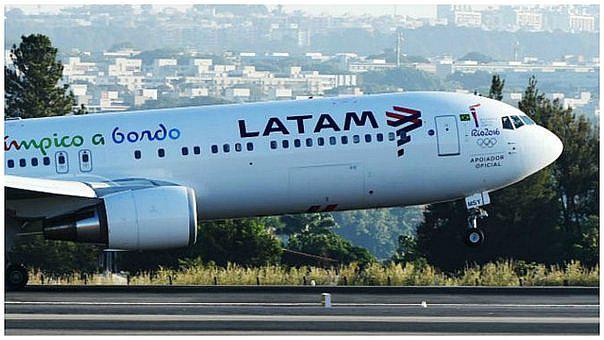 ¡Cuidado!: Sorteo en Facebook de pasajes aéreos es falso 