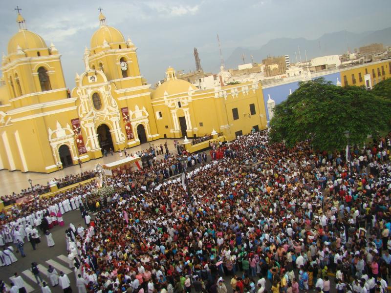 La celebración por el Vía Crucis en Trujillo congrega a miles de fieles, por lo que se suspendió la actividad religiosa. (Foto: GEC)