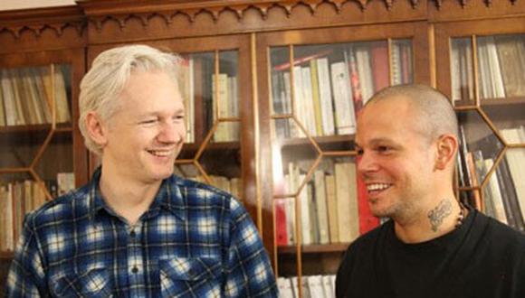 Calle 13 y Julian Assange componen una canción
