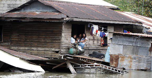 Inundaciones y avalanchas en China dejan más de 700 heridos