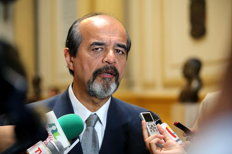 Mauricio Mulder pide más humildad y compromiso de palabra a Ana María Solórzano 