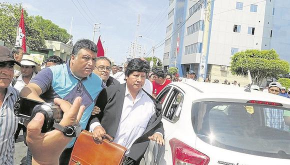 Edwin Oviedo afronta al menos seis indagaciones fiscales en marcha