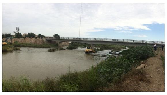 Persiste invasión de margen del río Moche por el puente Santa Rosa 