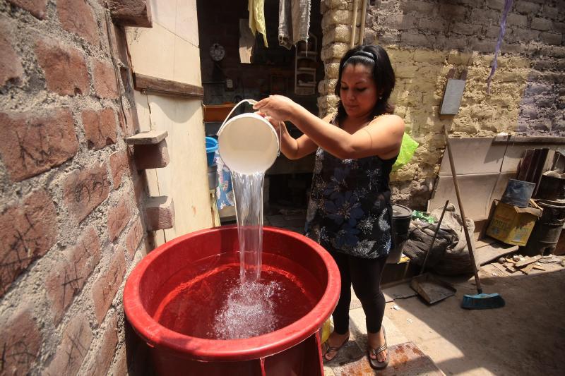 Desperdiciamos 100 litros de agua