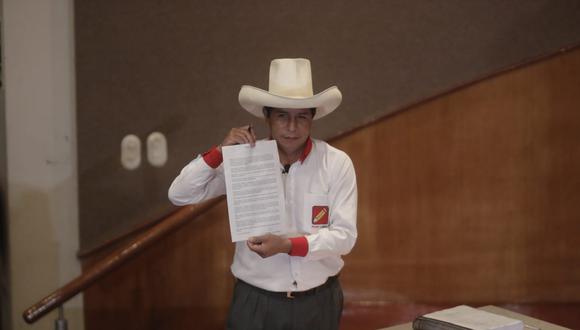 Pedro Castillo firmó la "Proclama Ciudadana, juramento por la democracia” cuando era candidato presidencial. El documento tenía doce compromisos.