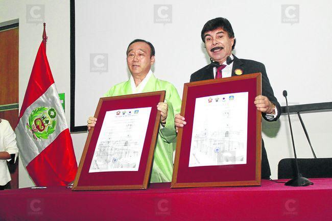 Gyeongju y Arequipa firmaron acta como ciudades hermanas