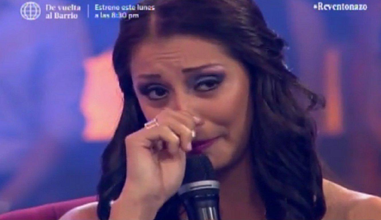 ​Karla Tarazona lloró por infidelidad de Christian Domínguez