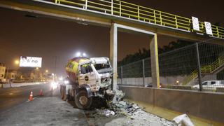 El Agustino: puente a punto de colapsar tras choque de camión (FOTOS)