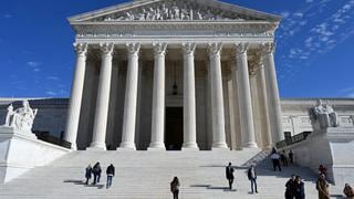 Corte Suprema de EE.UU. permite a tribunales federales impugnar ley sobre aborto de Texas