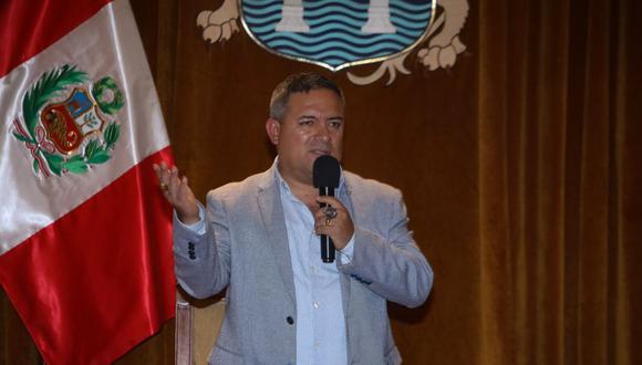 Regidor Jorge Vásquez dice que ya hay dictamen de la comisión y ahora solo resta que él y el alcalde ofrezcan este miércoles sus descargos y el 31 de mayo se vote  para suspenderlo.