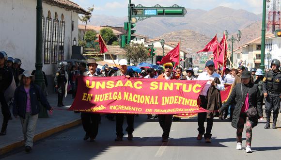 Cusco: hoy se debate situación de los trabajadores del sector administrativo