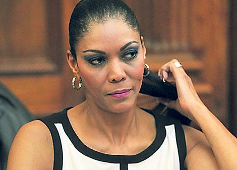 Revelan que Cenaida Uribe fue asesora del Congreso sin secundaria completa