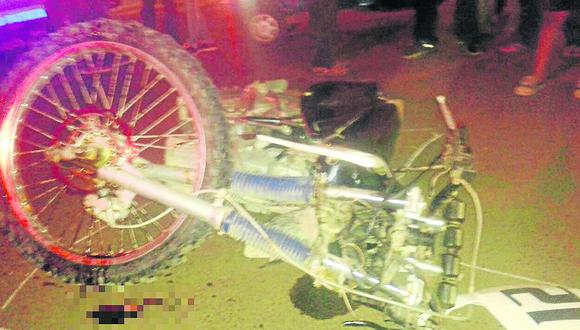 Piura: Choque entre ómnibus y motocicleta deja dos heridos 