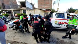 Auto colectivo atropella a policías que iban en motocicleta  en Huancayo (VIDEO)