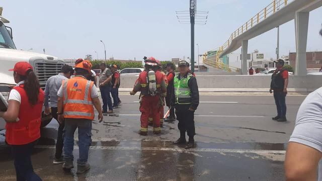 Fuga de gas en un camión causó alarma en Lurín (VIDEO). Fotos: Rosario Espinoza
