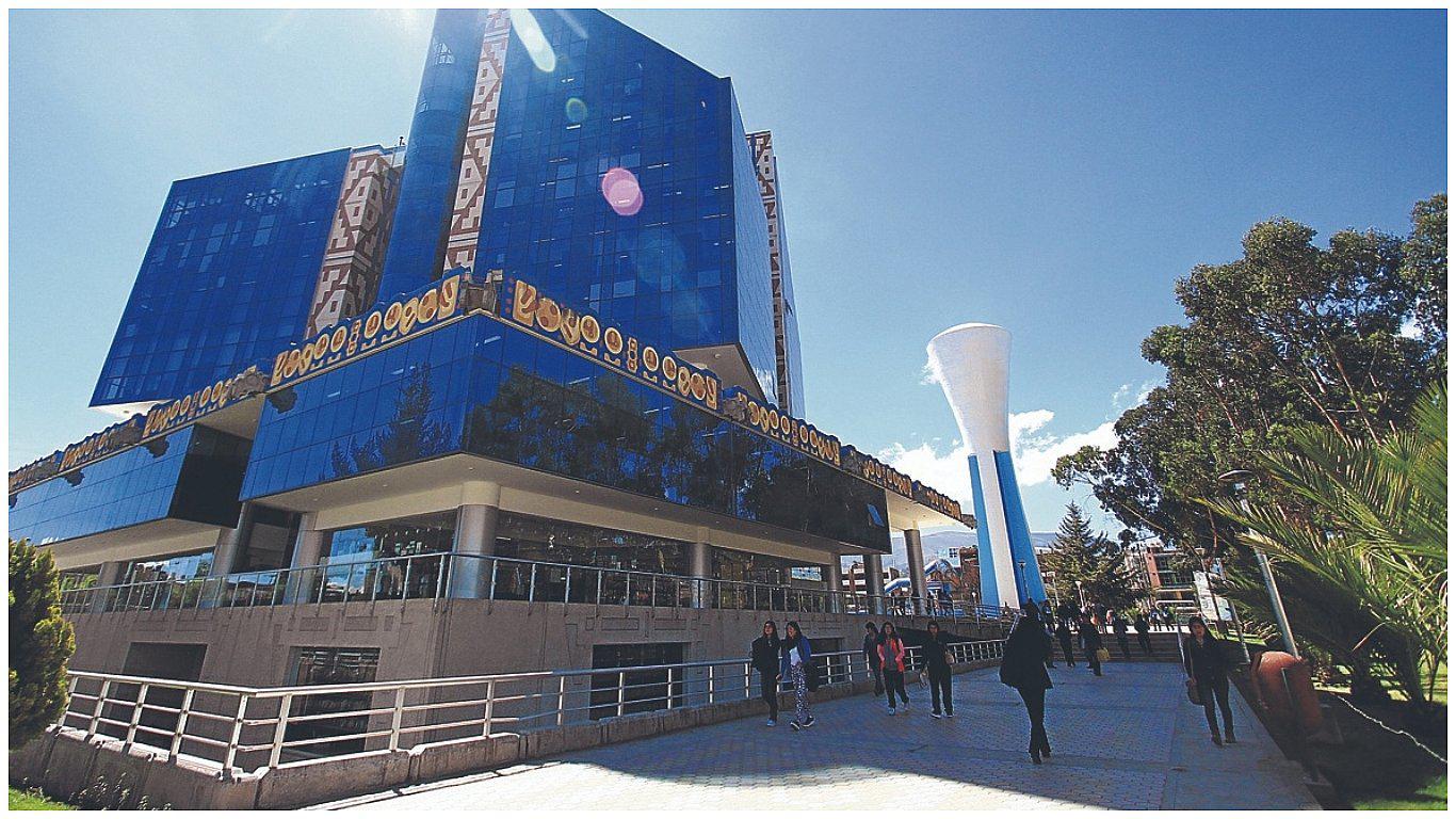 5 universidades de la región Junín aún siguen buscando licenciamiento