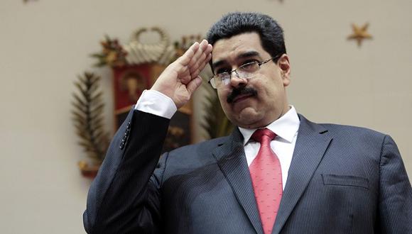 Maduro suspende viaje a Europa por padecer una "otitis fuerte"