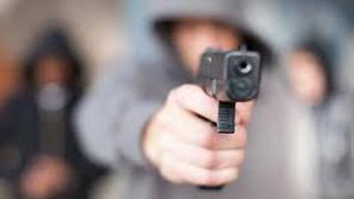 Delincuentes le disparan en el muslo a transeúnte por resistirse al robo, en Huancayo