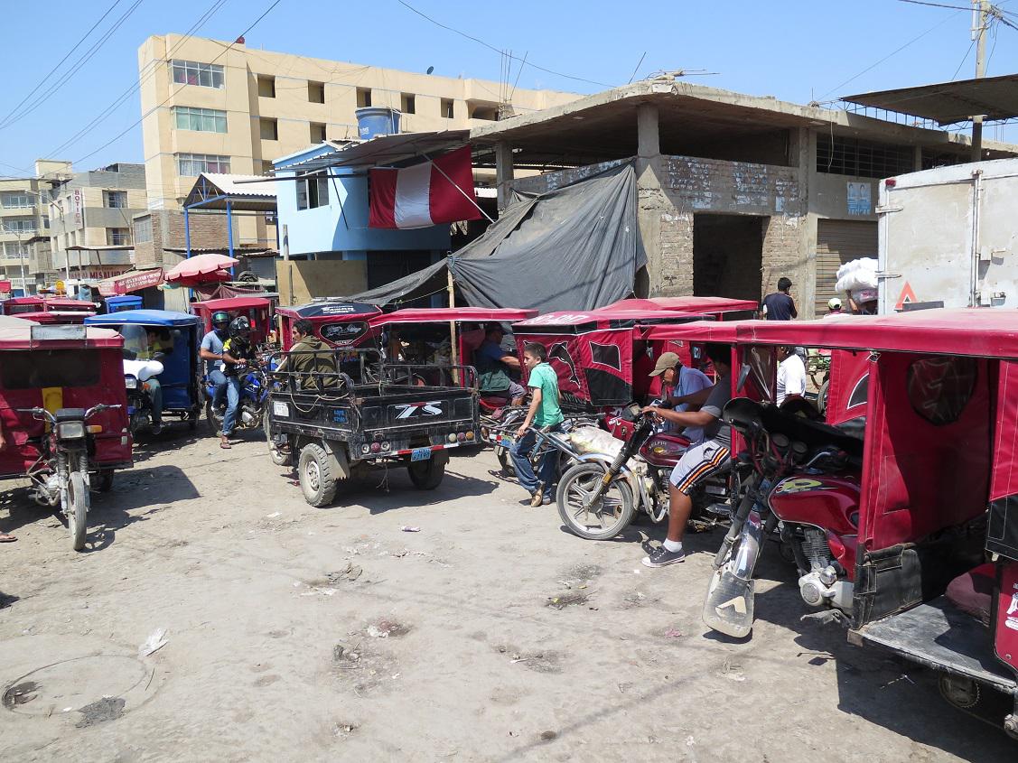Chiclayo: Calles de JLO permanecen en mal estado (VIDEO)
