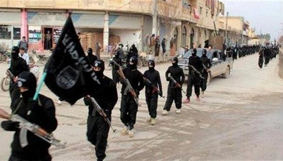  Yihadistas del Estado Islámico degüellan en público a cuatro homosexuales en Mosul