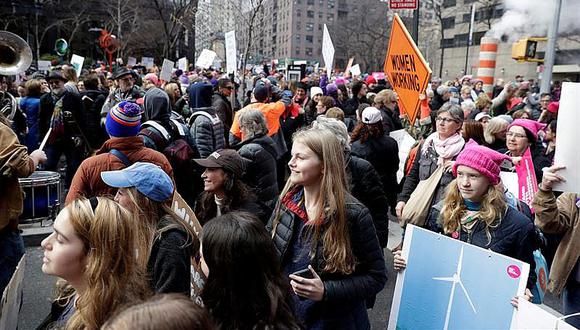 ​Miles participan en "Marcha de las Mujeres" contra Donald Trump (FOTOS Y VIDEO)