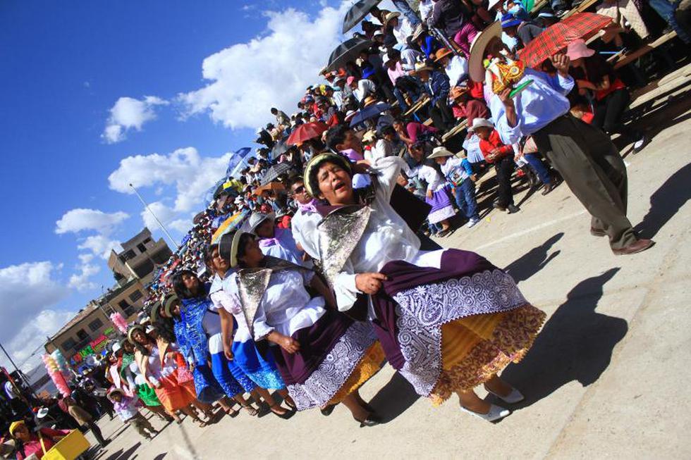 Mar de santiagueros en distrito de Sicaya (FOTOS) 