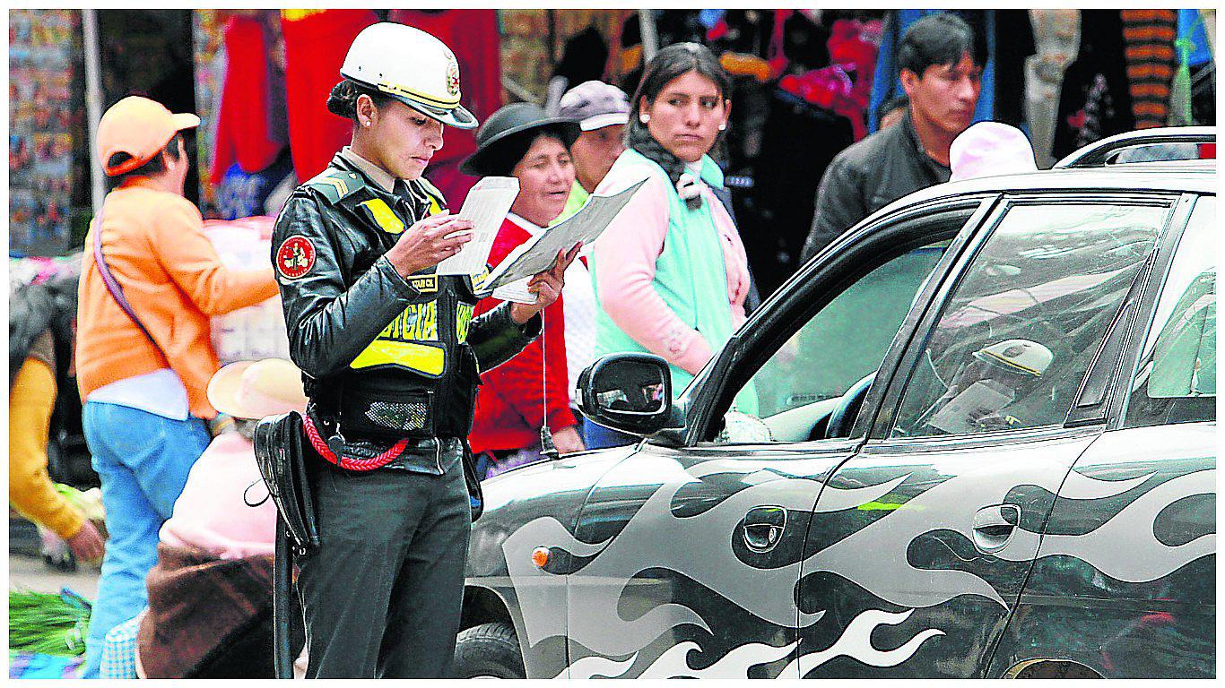 Infractores de tránsito deben casi S/ 4 millones al Servicio de Administración Tributaria