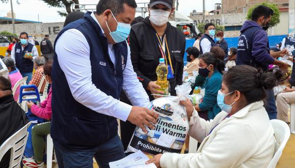 Comuna provincial de Trujillo distribuyó 500 kits, en esta oportunidad, para vecinos de cinco urbanizaciones.