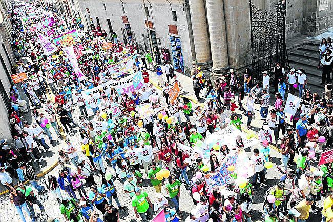 Asociaciones civiles y colegios en Corso por la Vida el próximo sábado