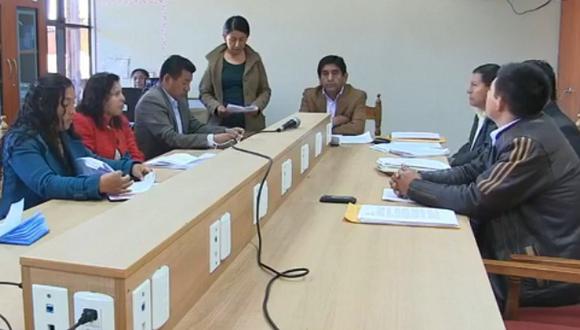 Concejo rechaza vacancia de alcalde de Parinacochas