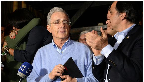 Colombia: Álvaro Uribe no acudió a reunión con líderes políticos convocada por Santos tras derrota del "sí"
