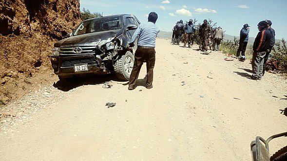 Camioneta de municipio de Carabaya provoca accidente y deja un herido 
