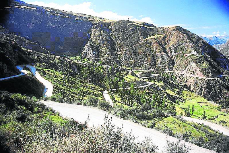 Trasladan presupuesto de trocha carrozable a construcción del Santa Isabel 