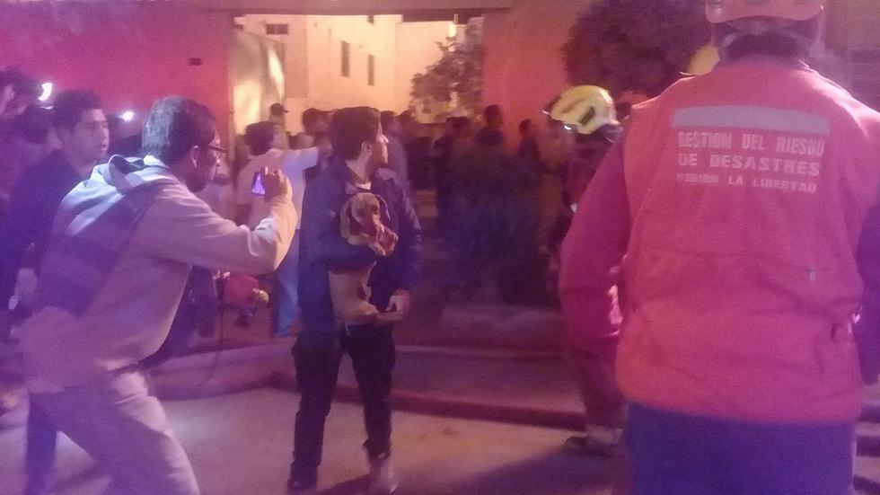 Fuerte incendio consume dos viviendas en la urbanización de Vista Alegre (VIDEO Y FOTOS) 