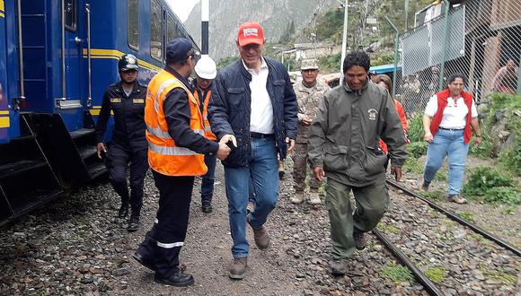 Presidente Vizcarra tuvo que descender de helicóptero en Cusco por problemas climatológicos