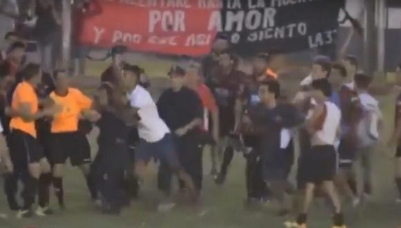 Esta la brutal agresión a un árbitro argentino que provocó el paro de su gremio (VIDEO)