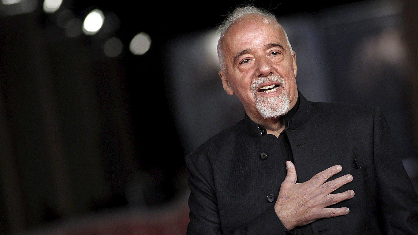 ¿Por qué algunos 'odian' a Paulo Coelho?