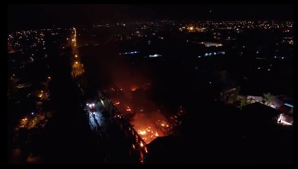 Video drone: así se vio el incendio que consumió casona centenaria en Iquitos