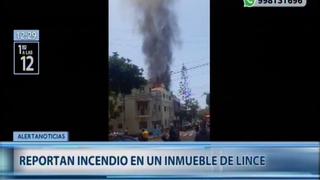Incendio en departamento moviliza al menos 8 unidades de los bomberos en Lince
