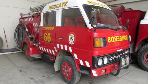 Entregan vehículos a las compañías de bomberos de Tumbes