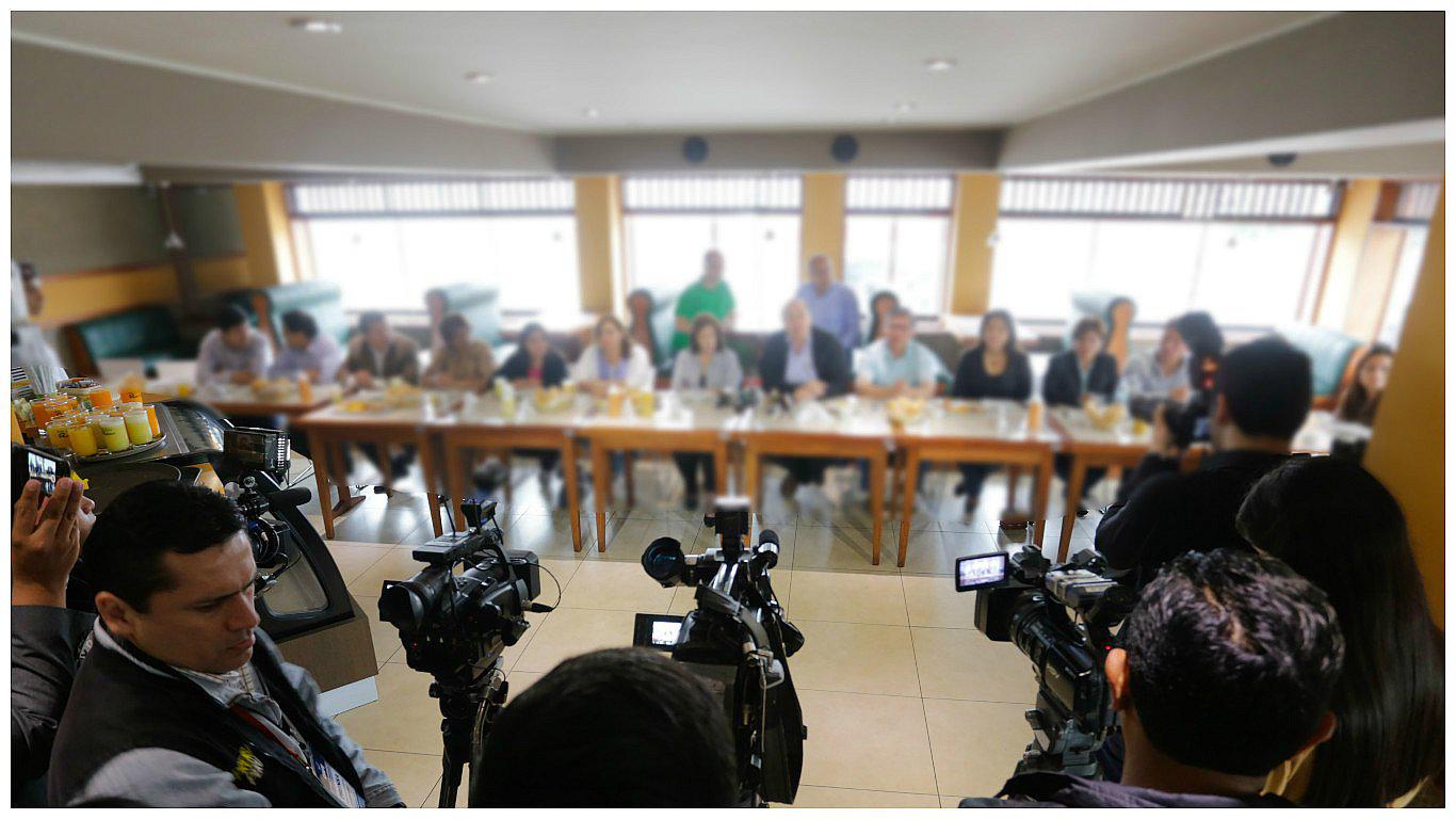 Desayunos electorales marcan el inicio de las actividades de los candidatos 