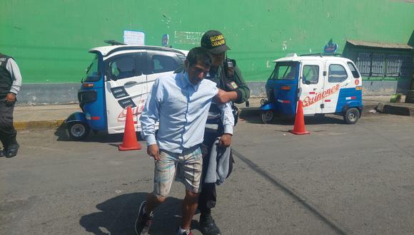 Jhonny Quintana Caballero fue trasladado a la comisaría de Alto de la Alianza para las diligencias. (Foto: Difusión)
